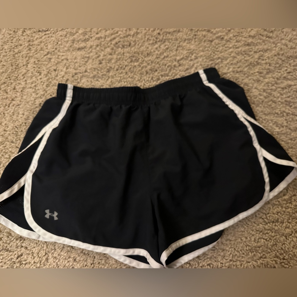Black and white Under Aumour shorts